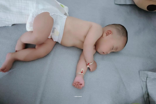 玉树宝宝口水多怎么回事